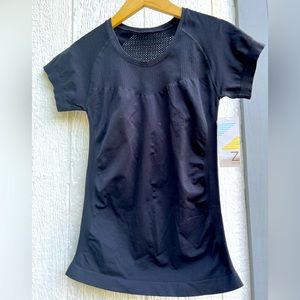 NWT Zella workout top